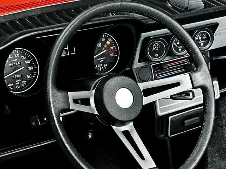Панель приборов Alfa Romeo Alfasud Ti (901) 1973 года  (WW) (фото 4 из 23)